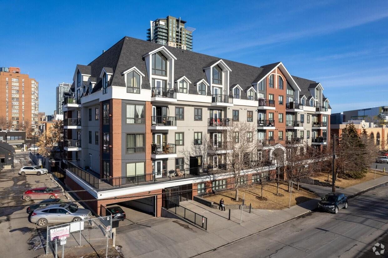 Multi-family building exterior completed by Weststar Wall Systems in Calgary